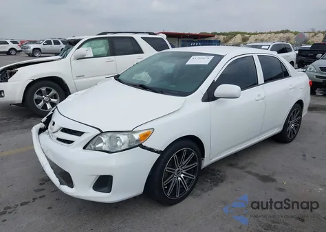 2013 Toyota Corolla L z USA, uszkodzony, nr VIN 5YFBU4EE8DP182437